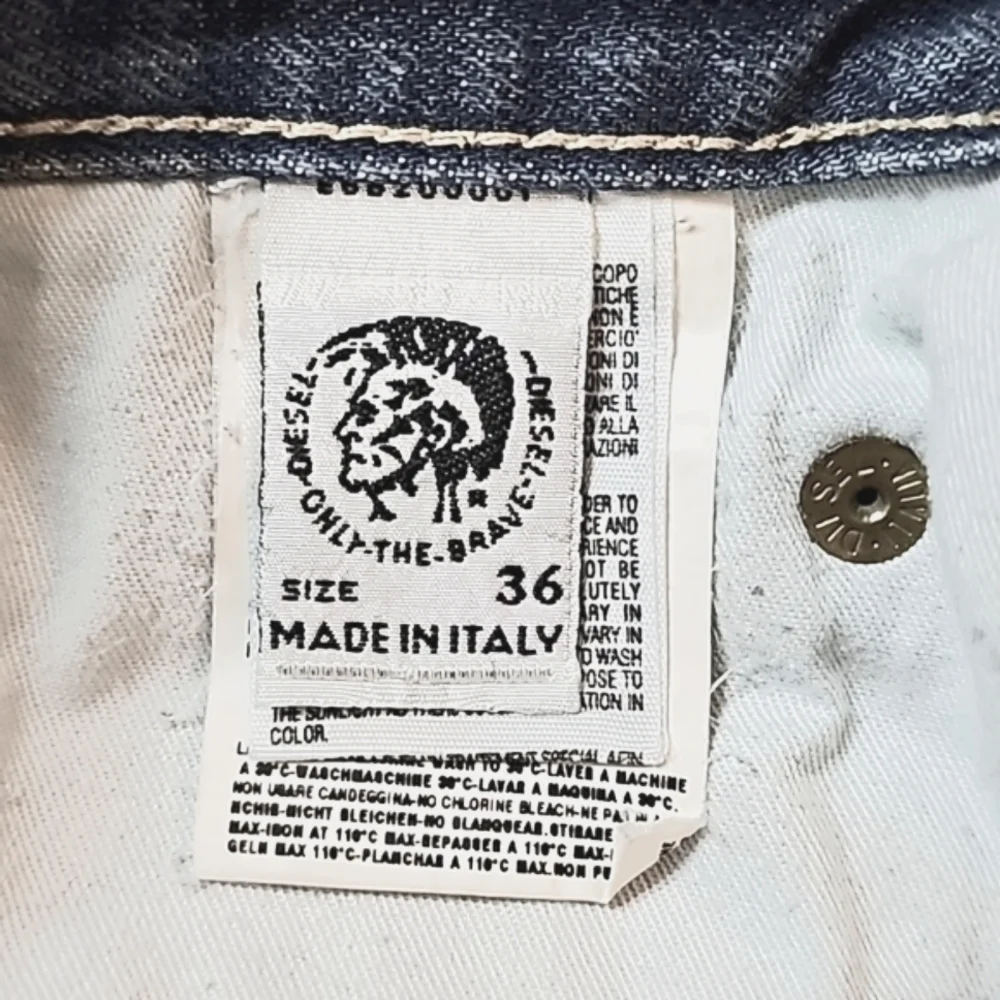 Diesel Industry Denim Division Jeans. Men's Size: Waist 36x32 1/2 Inseam.